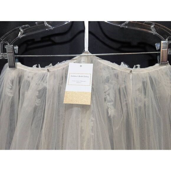 Gretchen's Bridal Gallery Women's Ivory Detachable Bridal Skirt Style Qadira Siz - Picture 10 of 10